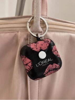 L’Oréal Black AirPods Case | Pink Lips Design | Key Ring Attachment | NWT